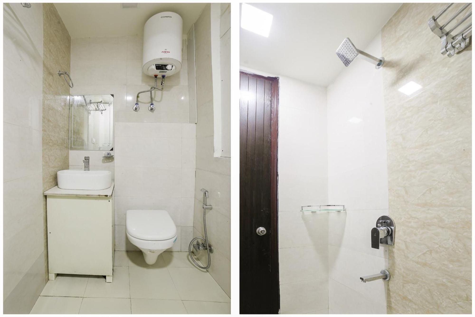 My Comfortable Hotel New Delhi Exterior photo